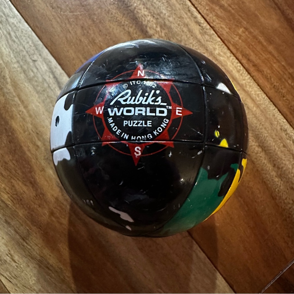 Vintage 1982 Rubik’s World Puzzle Globe – All Parts Move – Made in Hong Kong